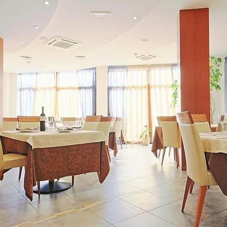 Oda ve Kahvaltı Vilola 4*