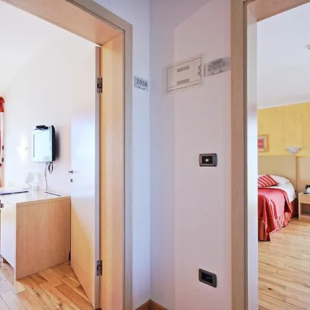 Oda ve Kahvaltı Vilola 4*