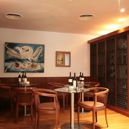 Vilola Oda ve Kahvaltı 4*