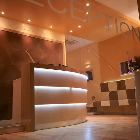 לינה וארוחת בוקר Vilola זמברטיה