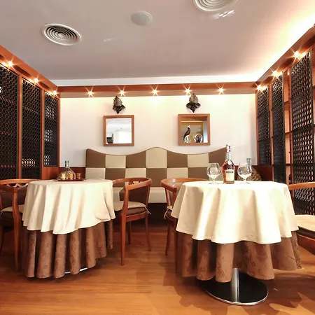 Vilola 4*