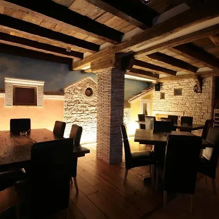 Vilola 4*